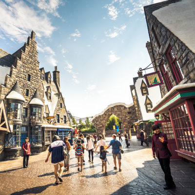 USJ16_WW_Hogsmeade3