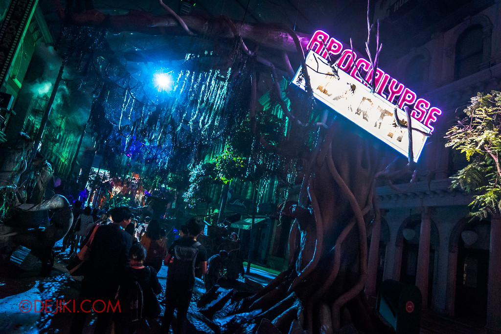 Universal Studios Singapore Halloween Horror Nights 8 - APOCALYPSE EARTH scare zone entrance