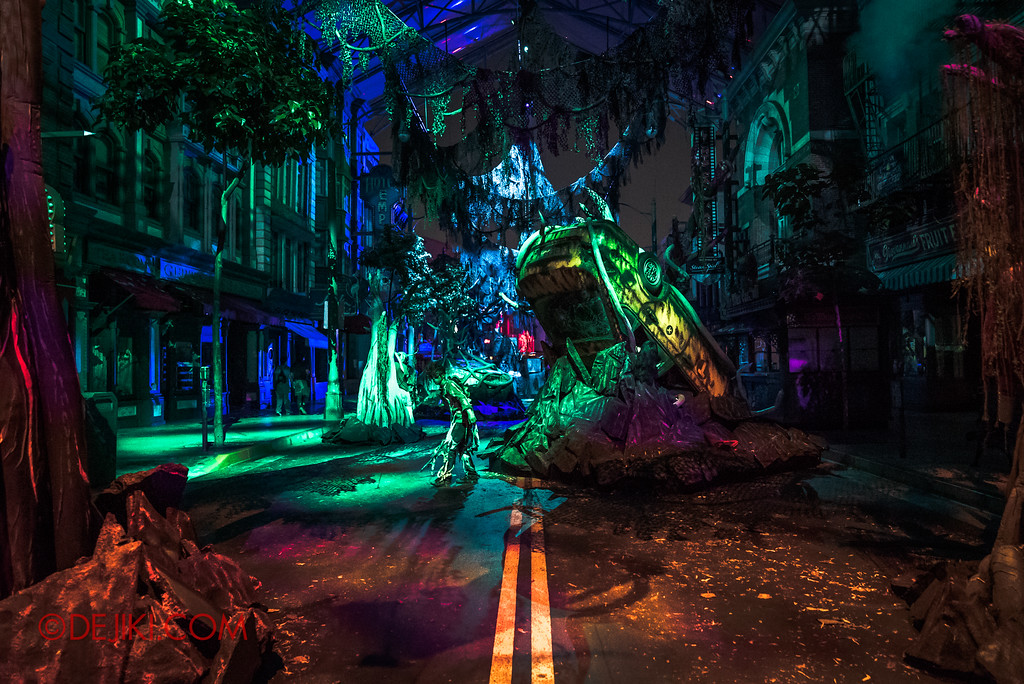 Universal Studios Singapore Halloween Horror Nights 8 - APOCALYPSE EARTH scare zone overview