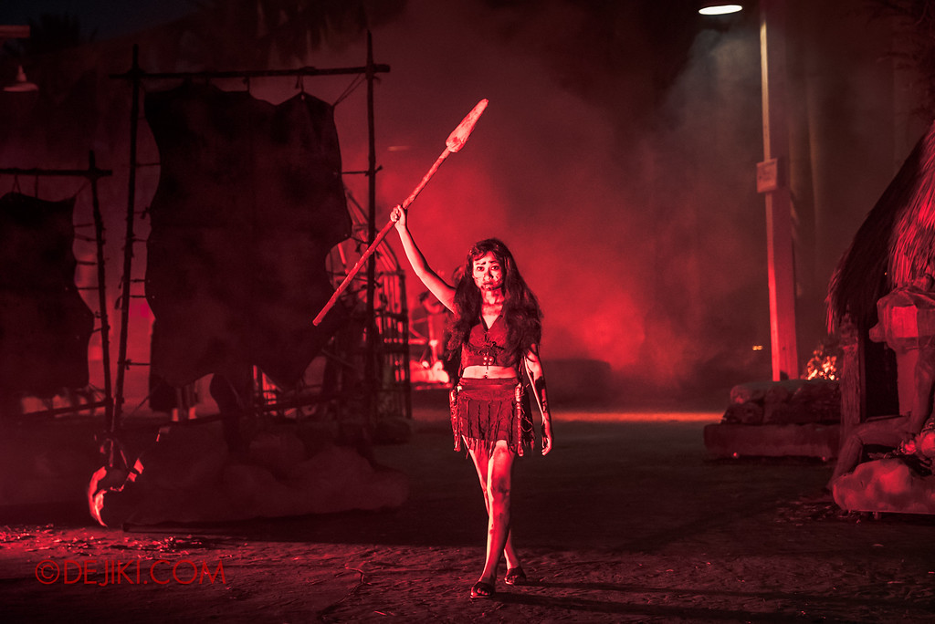Universal Studios Singapore Halloween Horror Nights 8 - CANNIBAL scare zone warrior huntress
