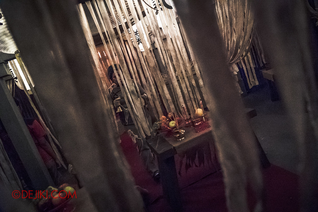 Universal Studios Singapore Halloween Horror Nights 8 - Pagoda of Peril haunted house prayer altar room