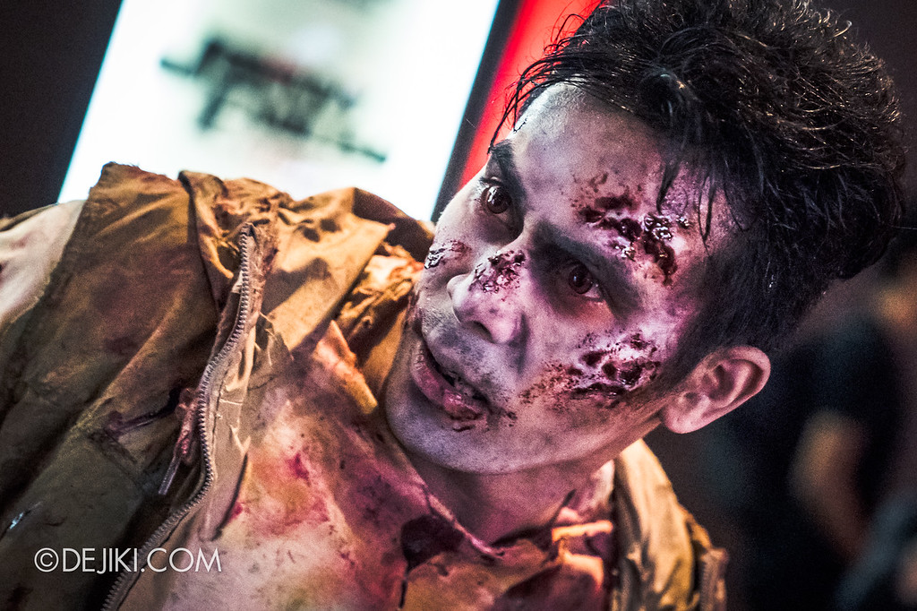 Universal Studios Singapore Halloween Horror Nights 8 / Scare Actor Appearances Zombie Laser Tag