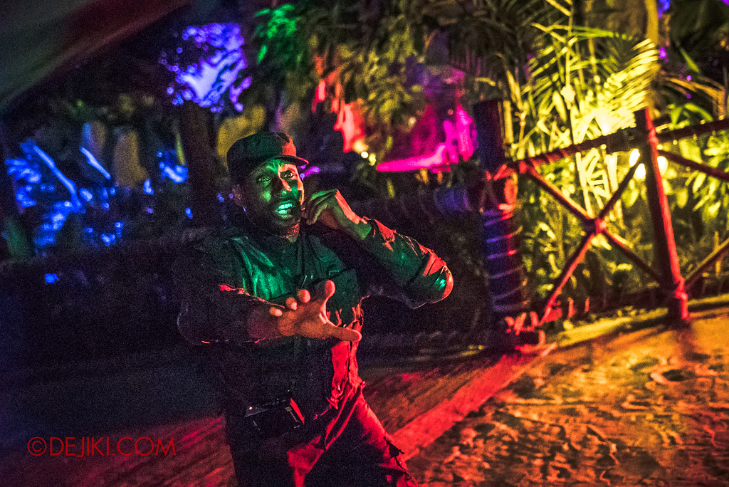 Universal Studios Singapore Halloween Horror Nights 8 - ZOMBIE LASER TAG field sergeant