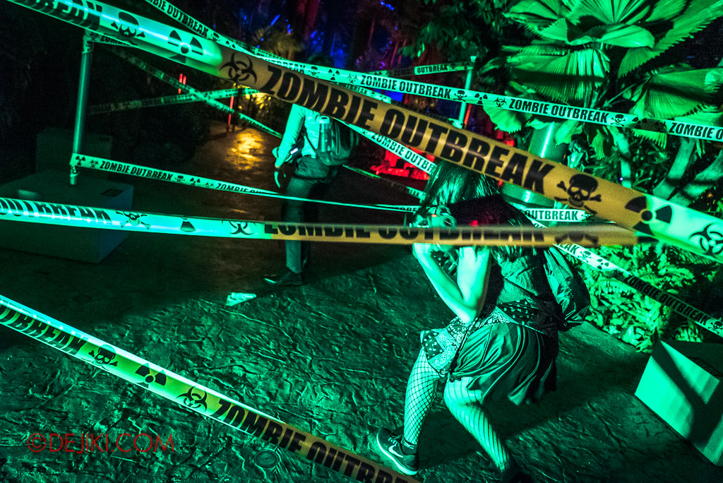 Universal Studios Singapore Halloween Horror Nights 8 - ZOMBIE LASER TAG obstacle tapes