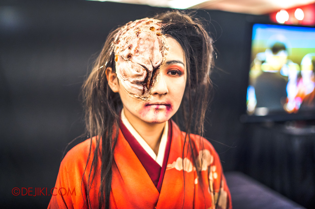 USS Halloween Horror Nights 8 RIP Tour Review - Behind the Screams Tour 2018 Make up demo masks and effects Lady Oiwa completed look