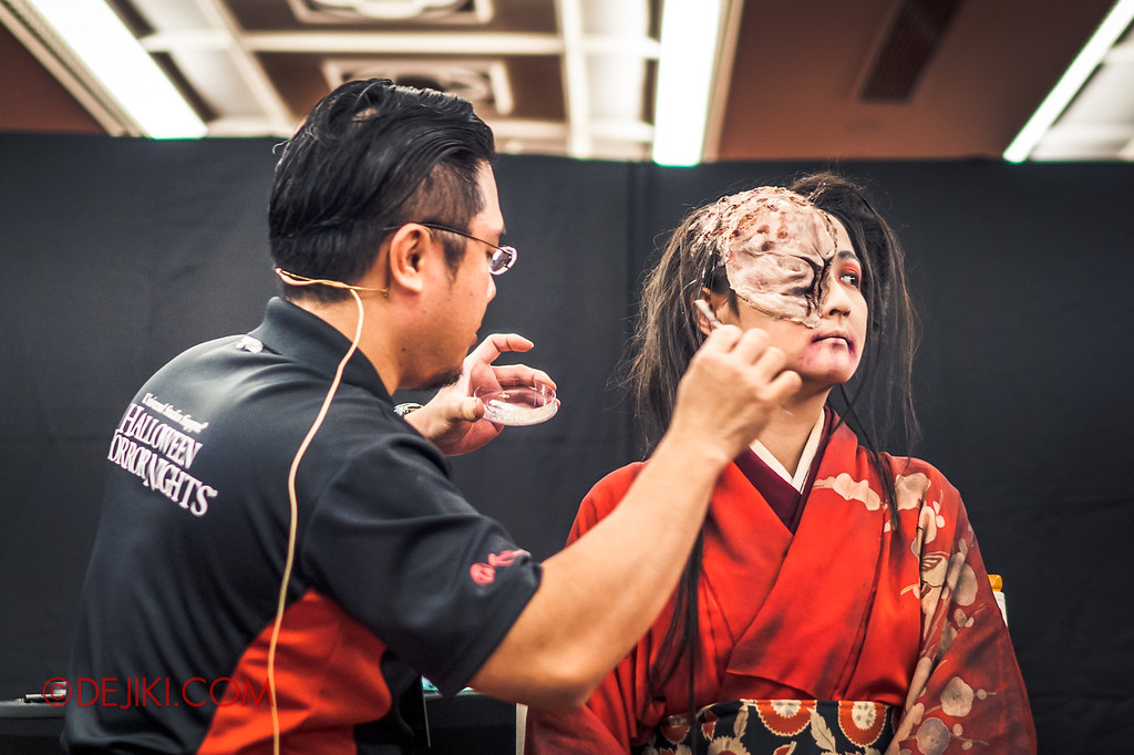USS Halloween Horror Nights 8 RIP Tour Review - Behind the Screams Tour 2018 Make up demo masks and effects Lady Oiwa makeup process prosthetics special effect