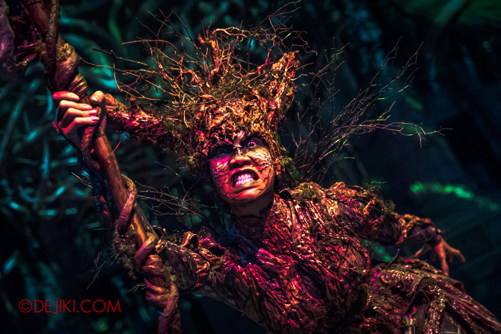 USS Singapore Halloween Horror Nights 8 Apocalypse Earth scare zone Gaia Mother Nature closeup portrait2