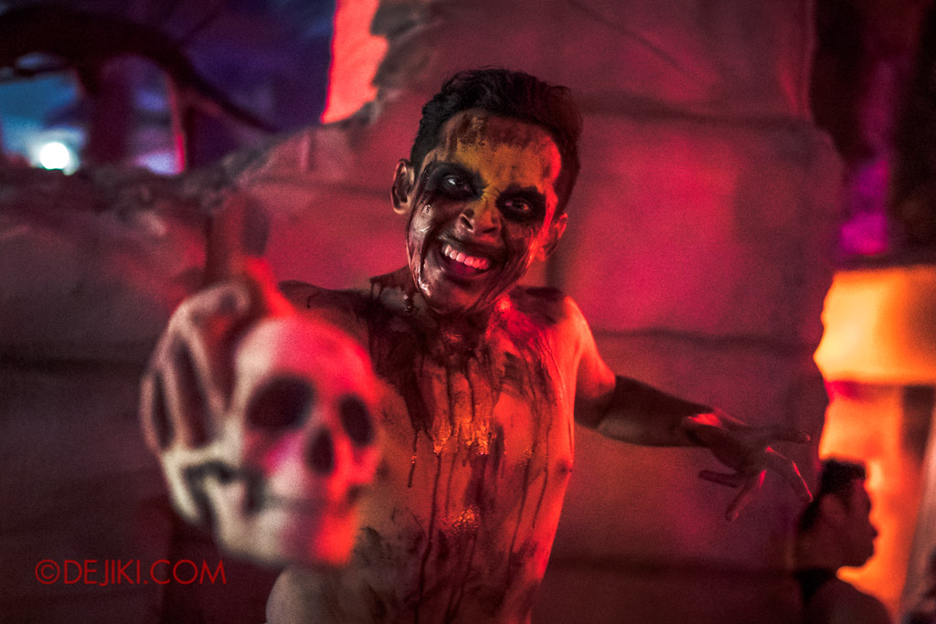 USS Singapore Halloween Horror Nights 8 Cannibal scare zone chanting skull