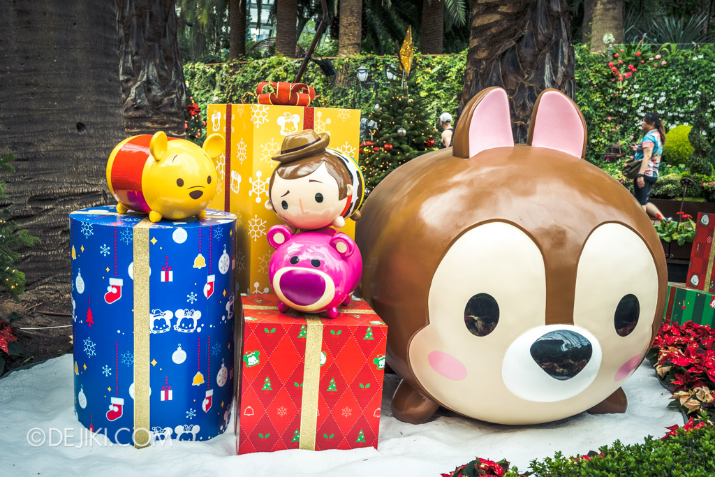 Gardens by the Bay Singapore Christmas 2018 - Poinsettia Wishes featuring Disney Tsum Tsum - Giant Chip