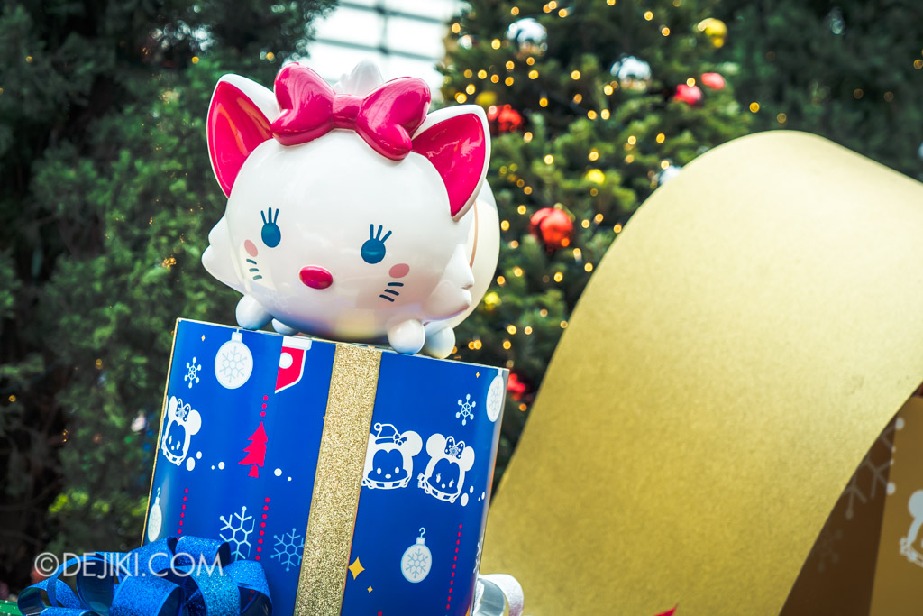 Gardens by the Bay Singapore Christmas 2018 - Poinsettia Wishes featuring Disney Tsum Tsum - Marie Tsum