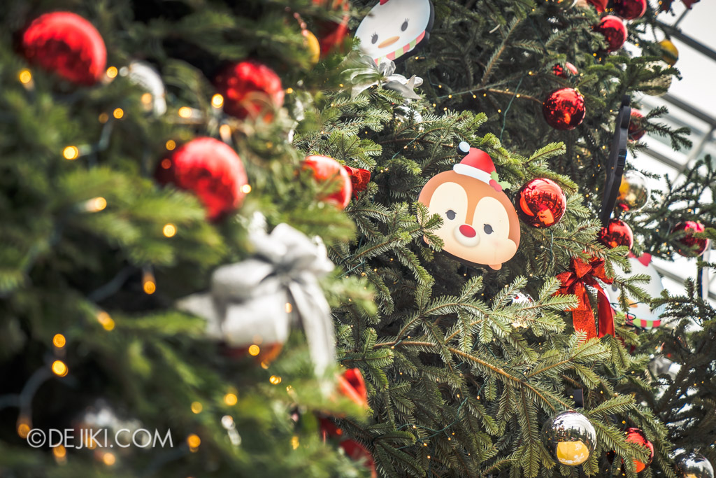 Gardens by the Bay Singapore Christmas 2018 - Poinsettia Wishes featuring Disney Tsum Tsum - Tree bokeh Dale ornament