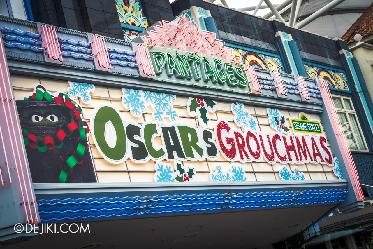 Universal Studios Singapore - Universal Christmas 2018 Oscar's Grouchmas show