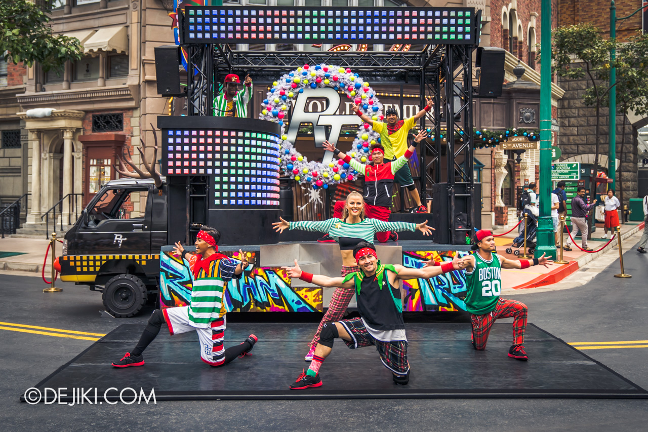 Universal Studios Singapore - Universal Christmas 2018 Rhythm Truck Christmas Edition finale