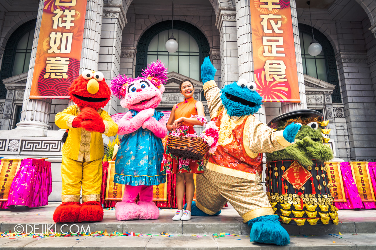 Universal Studios Singapore - Chinese New Year 2019 Monster Lo Hei show by Sesame Street Hero