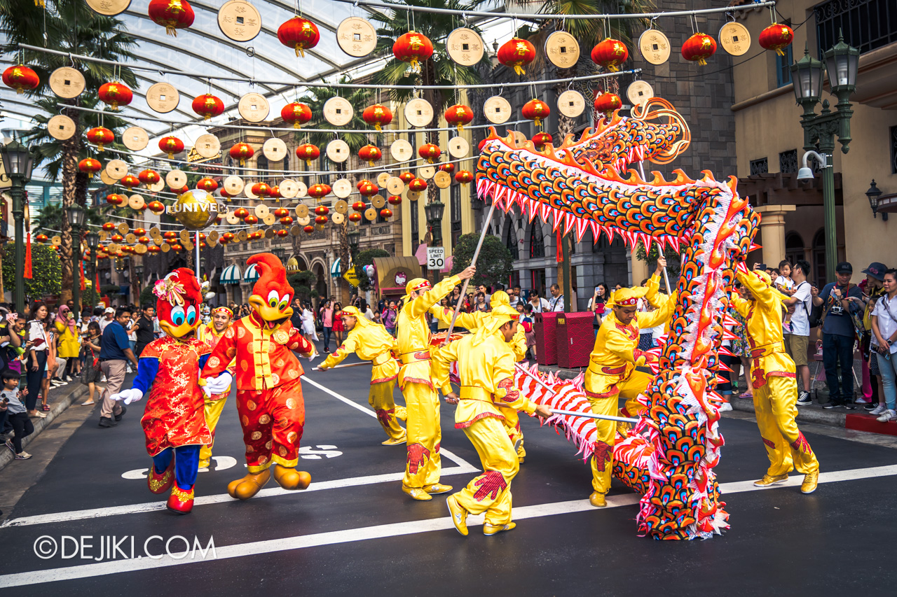 Universal Studios Singapore - Chinese New Year 2019 auspicious dragon trail parade show Woody Winnie Woodpeckers