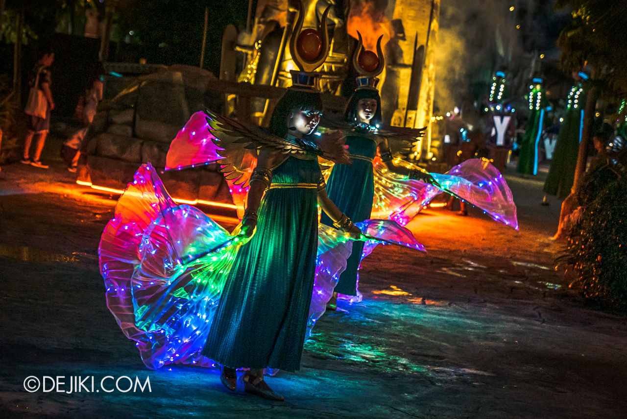 Universal Studios Singapore - Hollywood Dreams Light-up Parade - 5 Ancient Egypt Scarab Princess