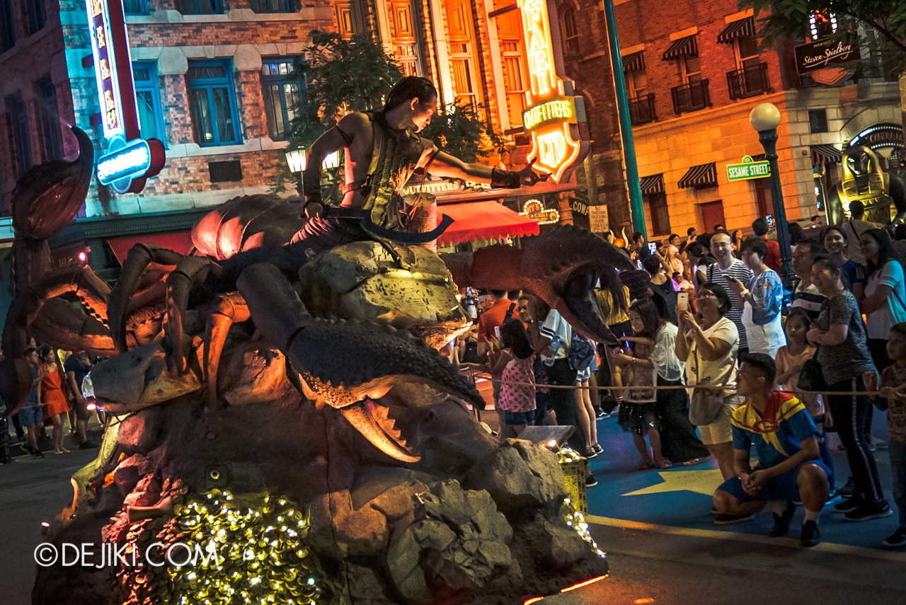 Universal Studios Singapore - Hollywood Dreams Light-up Parade - 5 Ancient Egypt Scorpion King