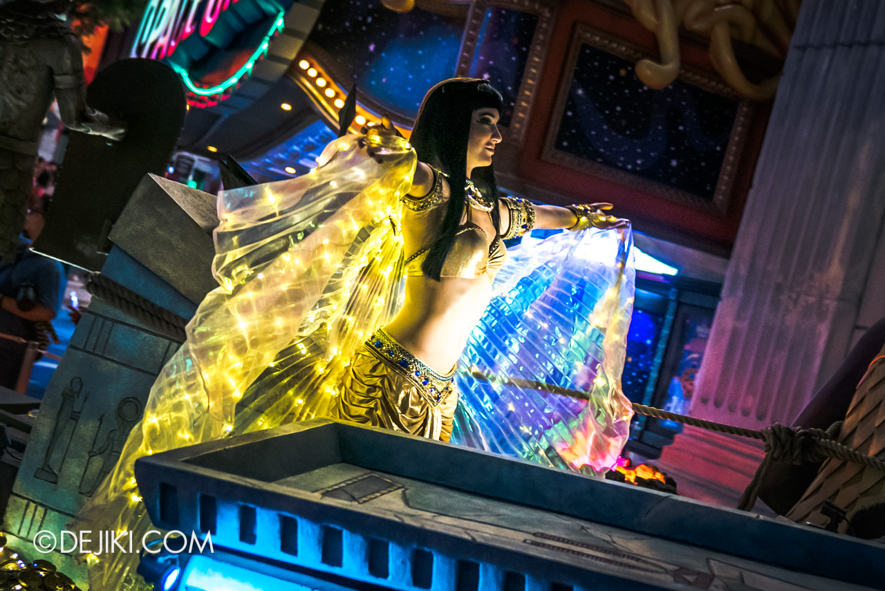 Universal Studios Singapore - Hollywood Dreams Light-up Parade - 5 Ancient Egypt The Nile Princess