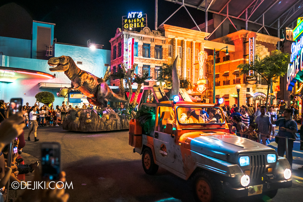 Universal Studios Singapore Hollywood Dreams Parade