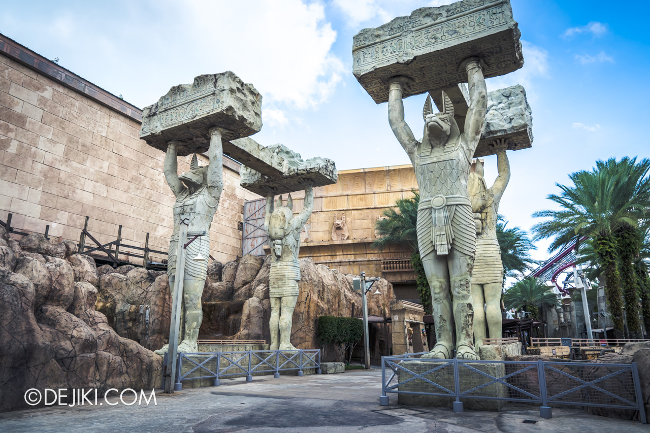 Universal Studios Singapore Ancient Egypt barrier 10 Anubis statues