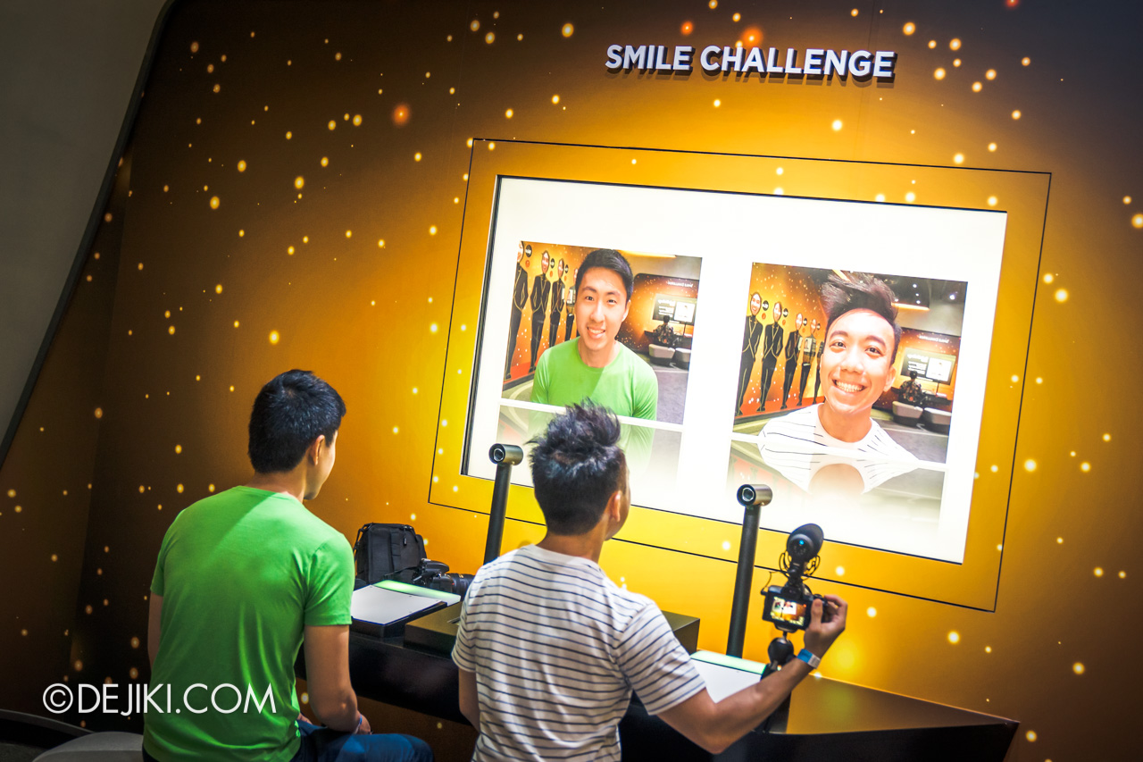 Jewel Changi Airport - Changi Experience Studio 7 - Arena smile challenge