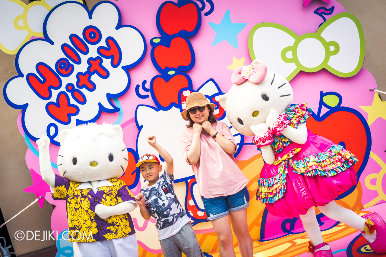 USS Universal Summer event Hello Kitty and Dear Daniel with park guests