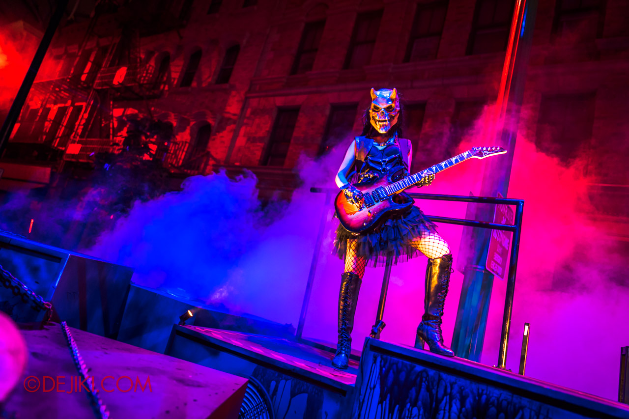 USS Halloween Horror Nights 9 Death Fest scare zone 6 guitarist