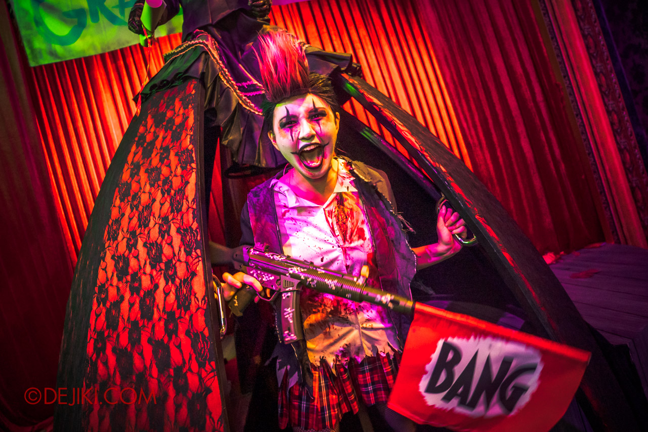 USS Halloween Horror Nights 9 Twisted Clown University haunted house 08 miss direction