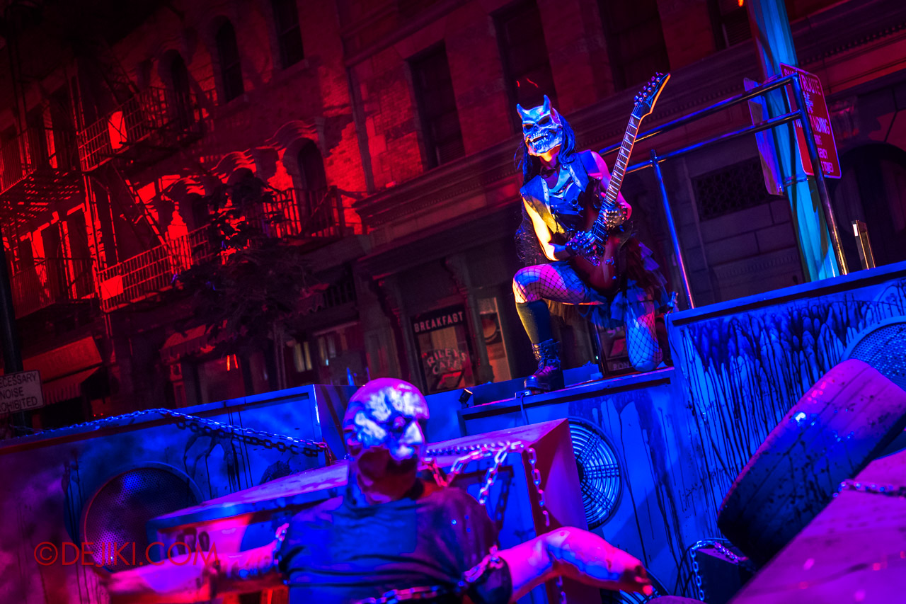 USS Halloween Horror Nights 9 Death Fest scare zone cast guitarist girl on mini stage