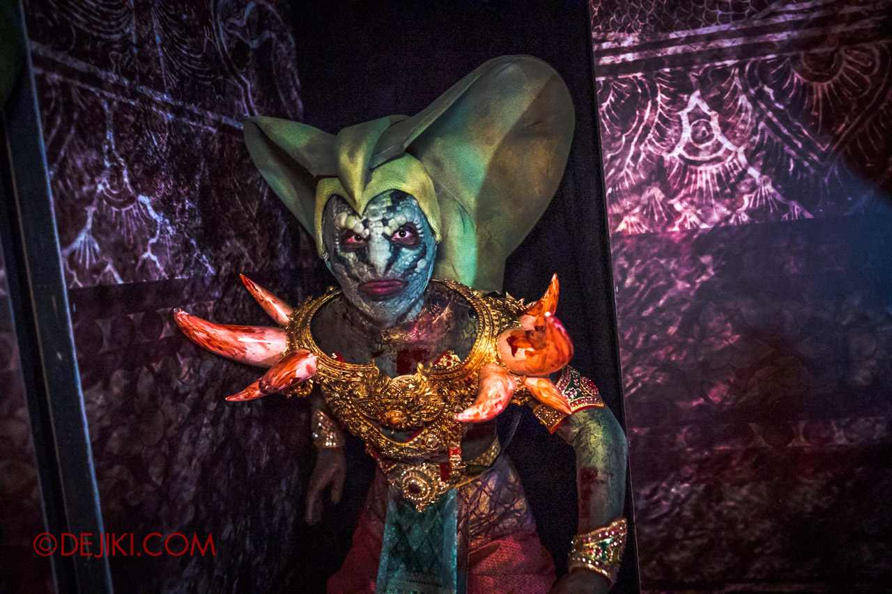 USS Halloween Horror Nights 9 Haunted House Tour Curse of The Naga 8 Male Serpentine Guard