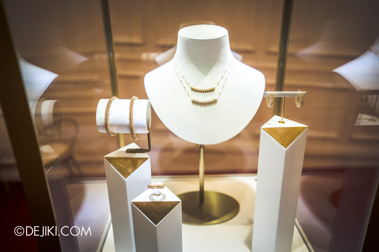 Clash de Cartier Studio Singapore Touch and Try room Gold Jewelry on display