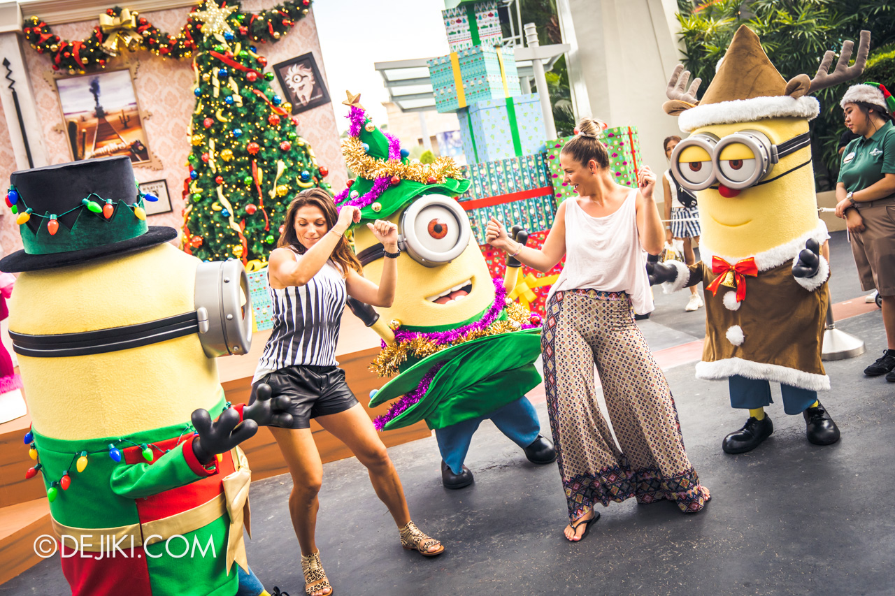 Universal Studios Singapore A Universal Christmas 2019 event Despicable Me Family Christmas dancing with minions