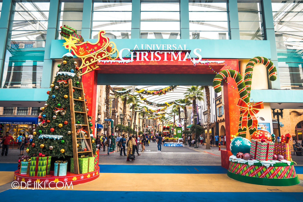 Universal Studios Singapore Park Update December 2019 A Universal Christmas park entrance