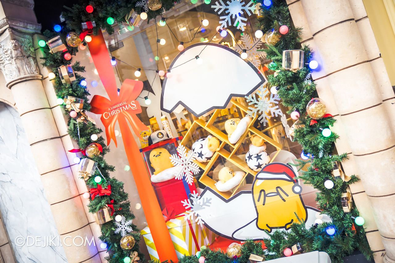 Universal Studios Singapore Park Update December 2019 Universal Studios Store festive windows outside