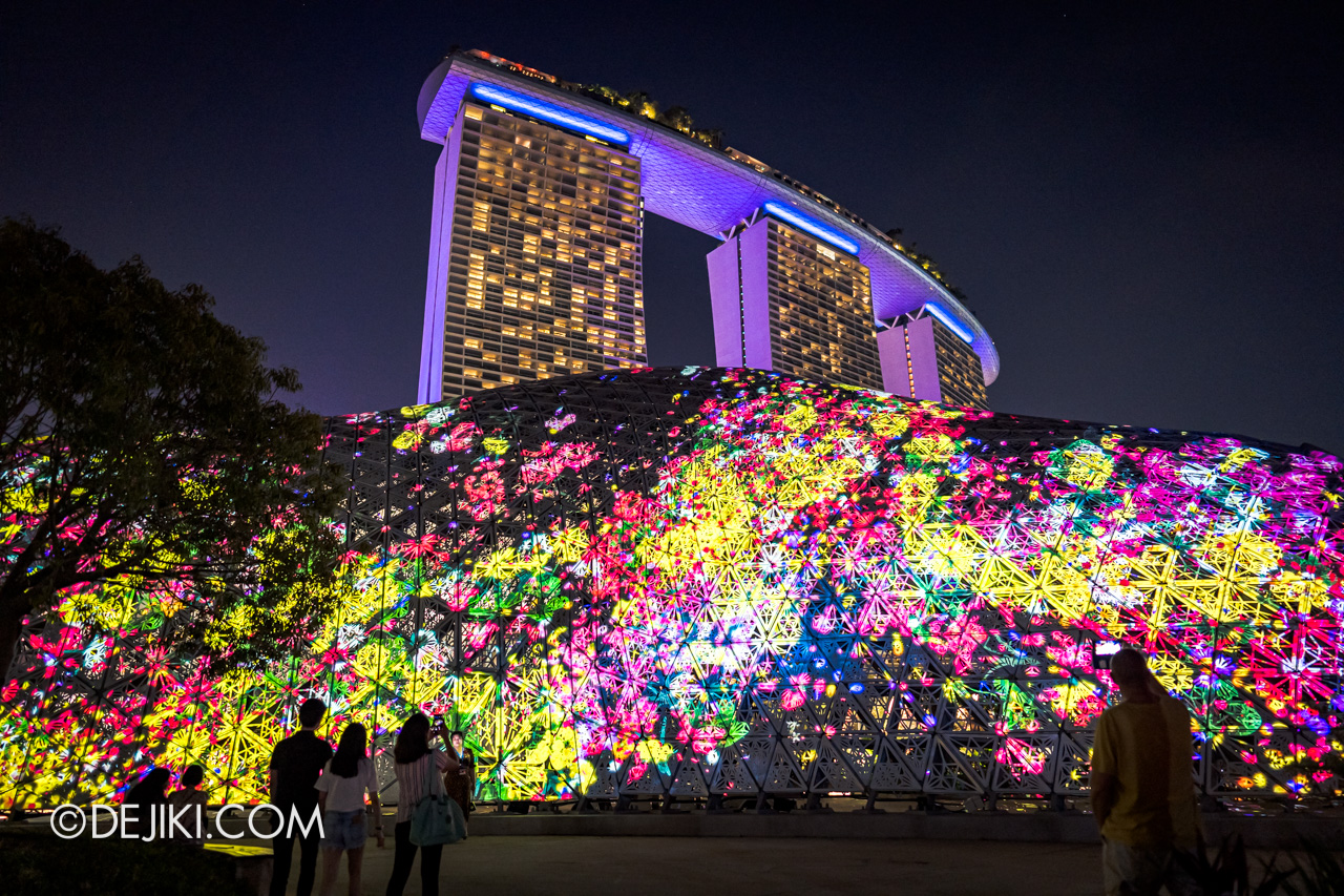 Gardens by the Bay 2020 Future Together by Teamlab Japan Outdoor exhibit Flowers and People Giant Lattice Mass a Whole Year per Hour