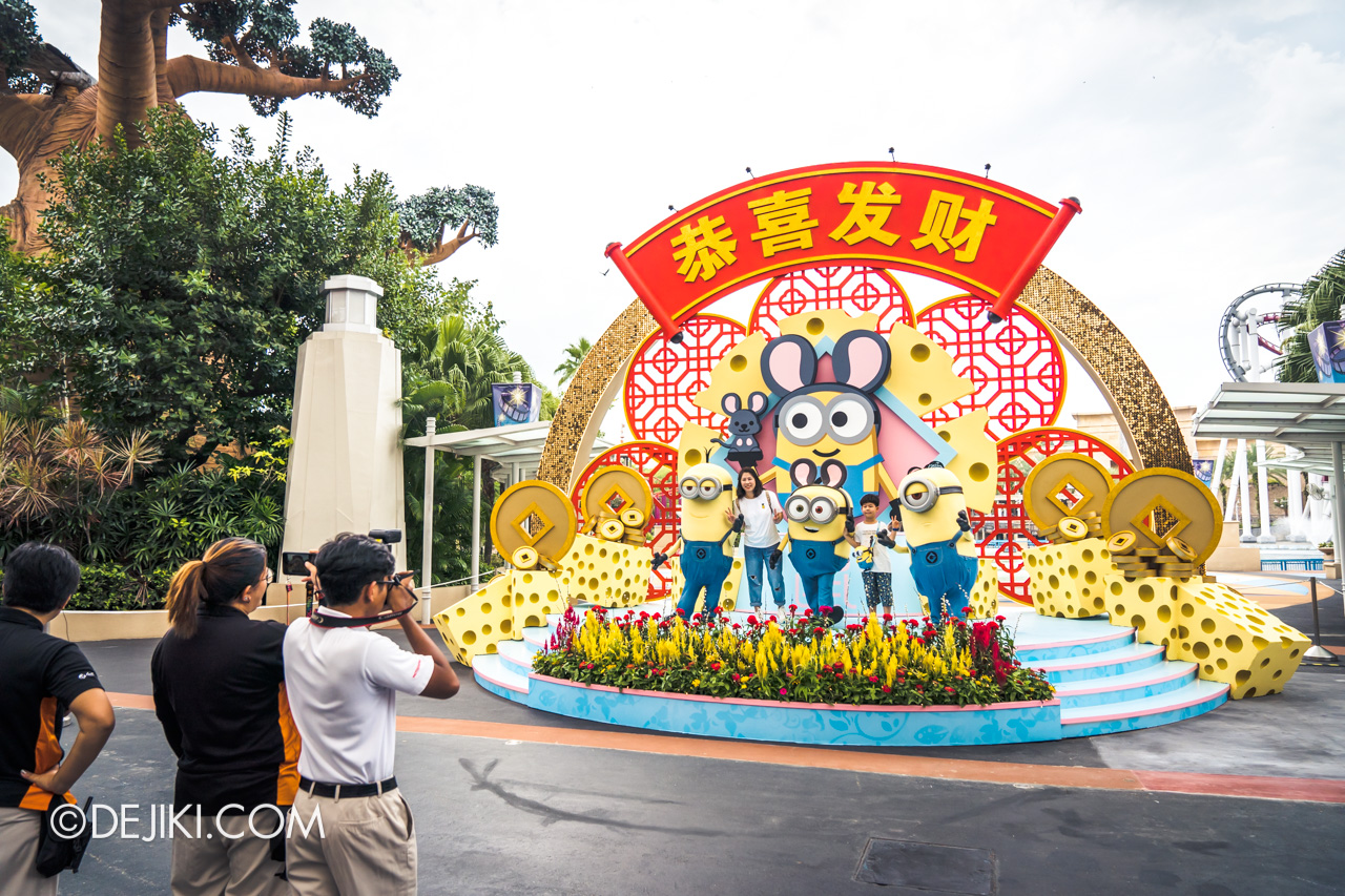 Universal Studios Singapore January 2020 Park update Chinese New Year Minions Meet and Greet 2020 on stage