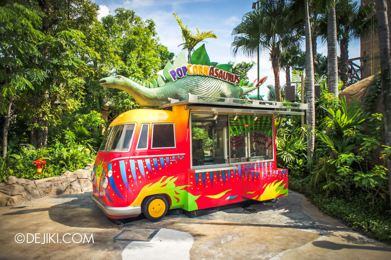 Universal Studios Singapore 10th Anniversary Flashback Jurassic Park original Popcornasaurus cart