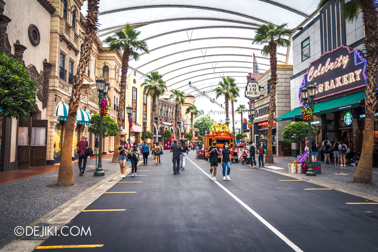 Universal Studios Singapore Park Update Dec 2020 Universal Christmas Hollywood street