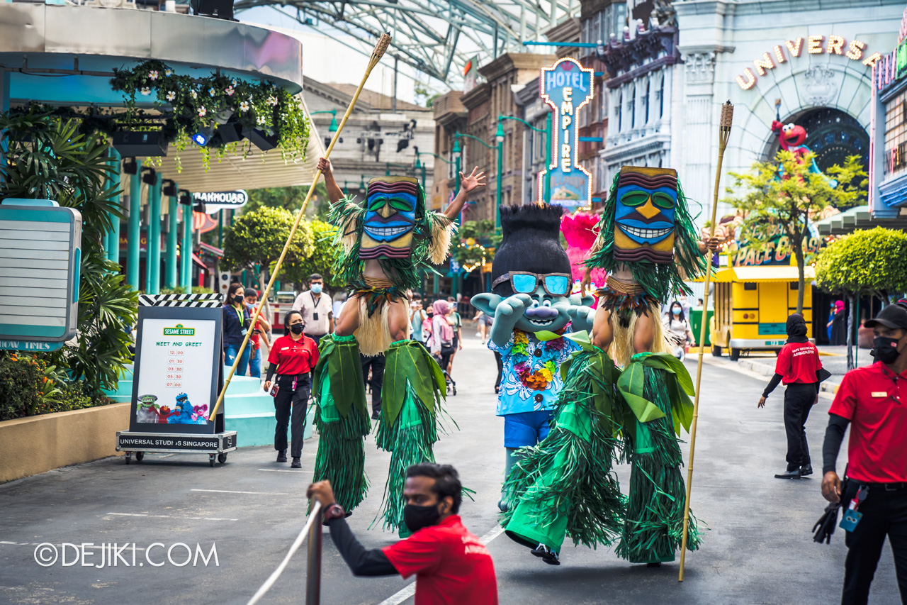 Universal Studios Singapore Park Update March 2021 Tropical Thrills Walamak Island Tiki Mask Stilt Walkers