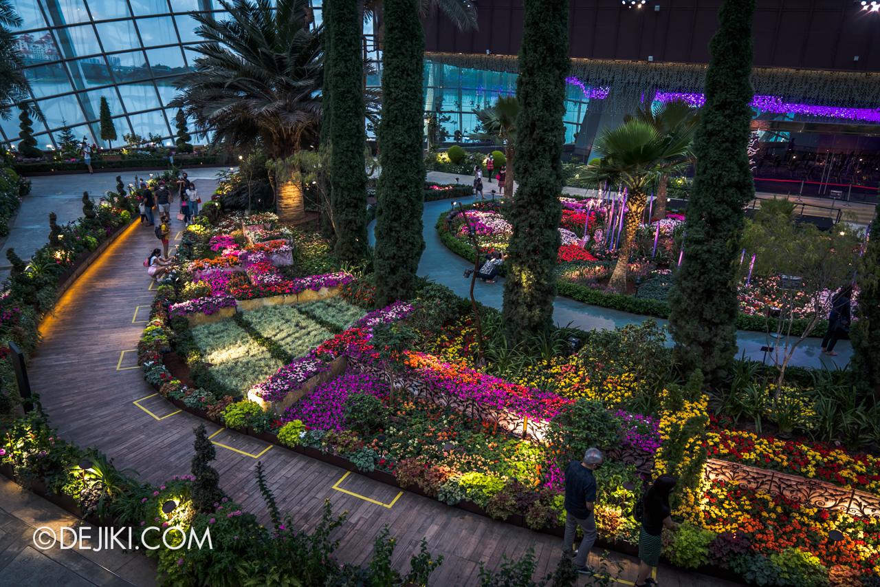 Gardens by the Bay Chihuly in Bloom Flower Dome overview2