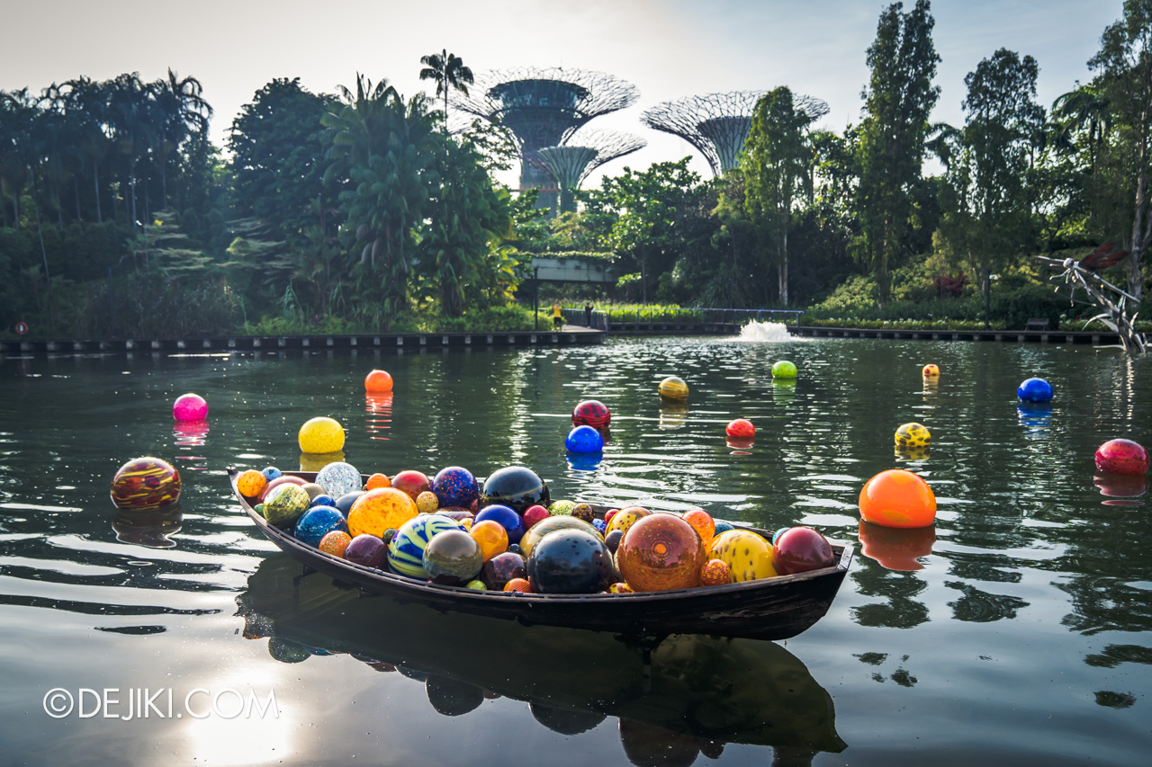 Gardens by the Bay Chihuly in Bloom Outdoor Free Float Boat and Floats day