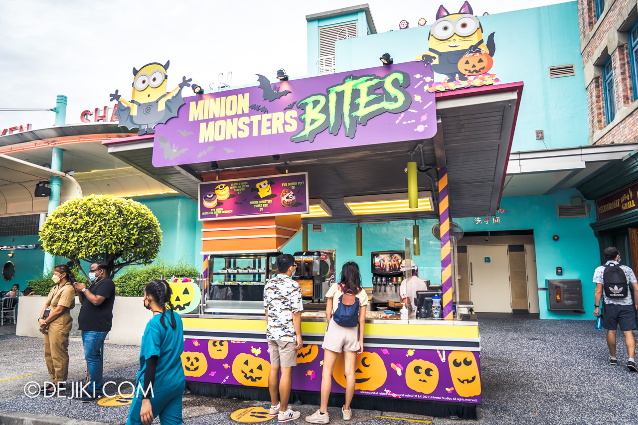 USS Halloween 2021 Trick or Thrills Lagoon stage Minion Monsters BITES Food Cart wide