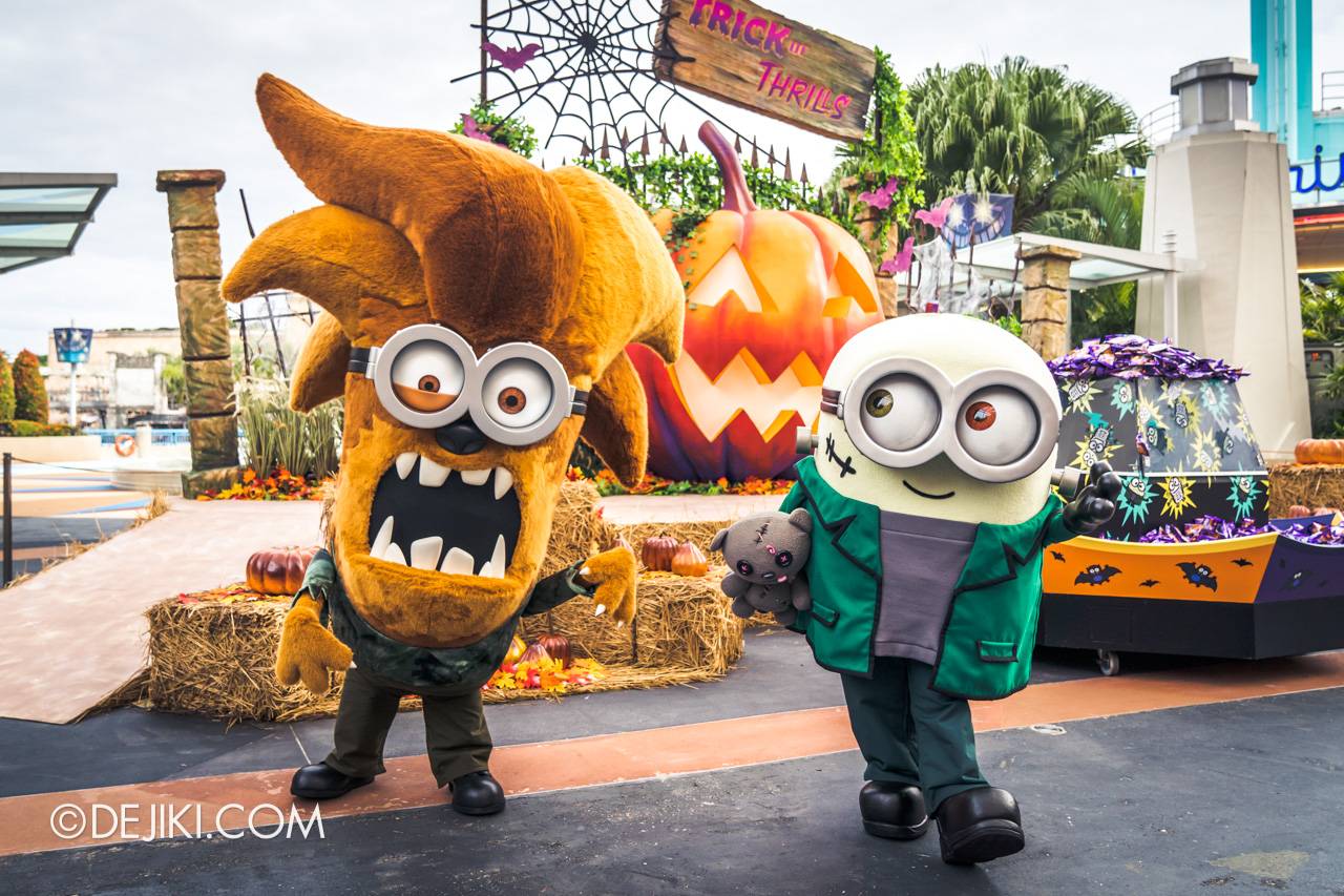 USS Halloween 2021 Trick or Thrills Lagoon stage Minion Monsters Tricky Treats Wolfman and FrankenBob