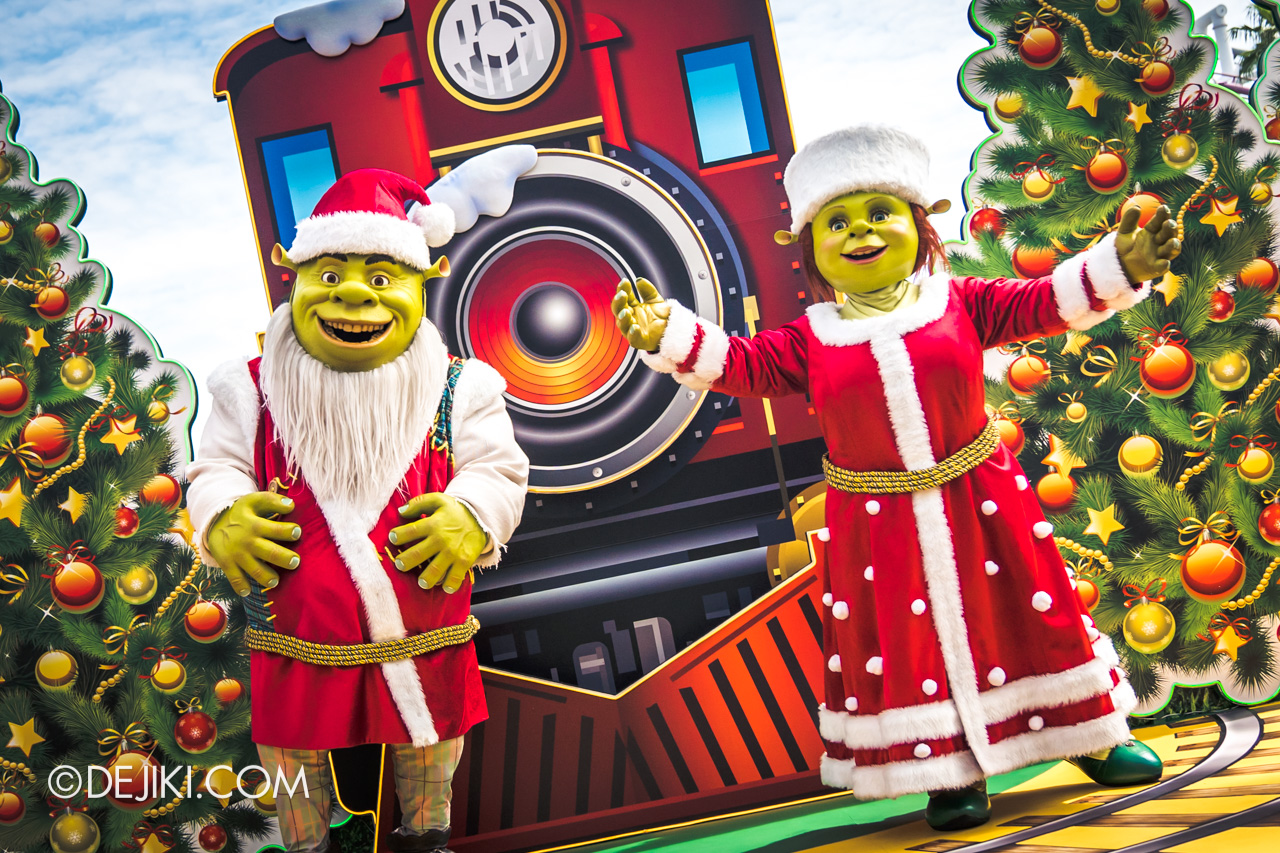 Universal Studios Singapore A Universal Christmas 2021 Rockin Railway Shrek and Princess Fiona 2
