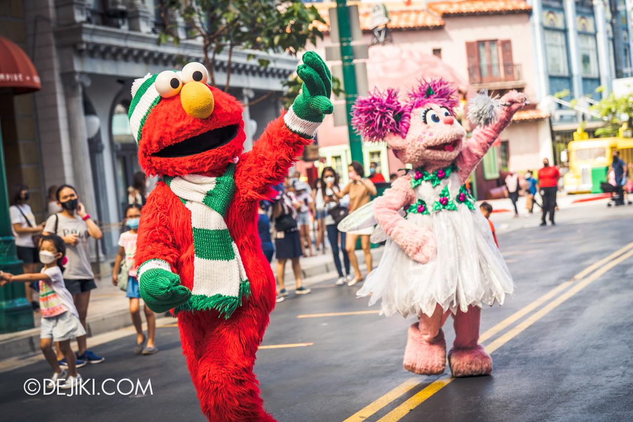Universal Studios Singapore A Universal Christmas 2021 Sesame Street Monster Mail Elmo Abby