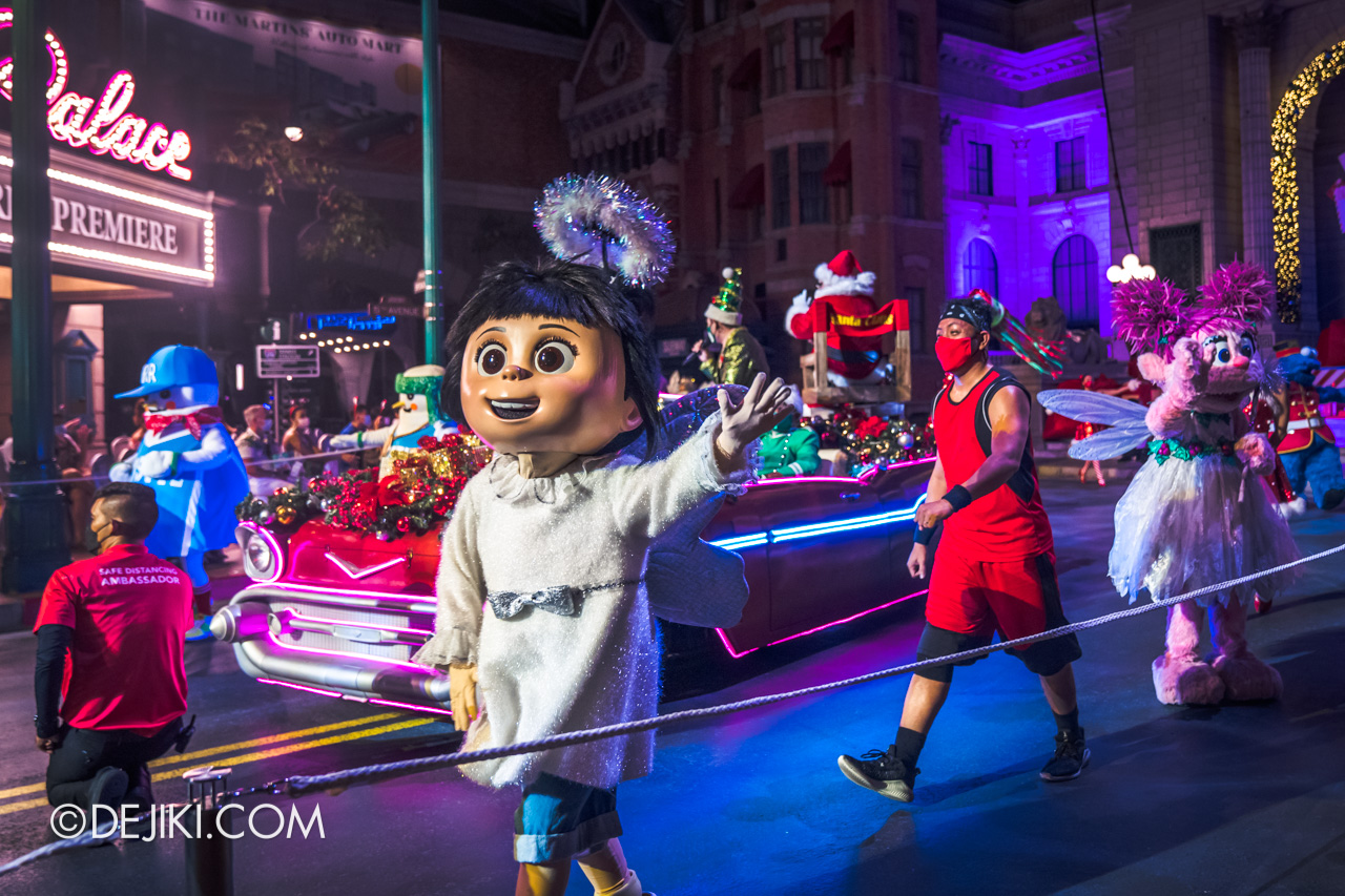 Universal Studios Singapore Its Showtime Premium Christmas Experience A Universal Christmas Spectacular Parade Agnes Naughty Dance Crew Abby Cadabby