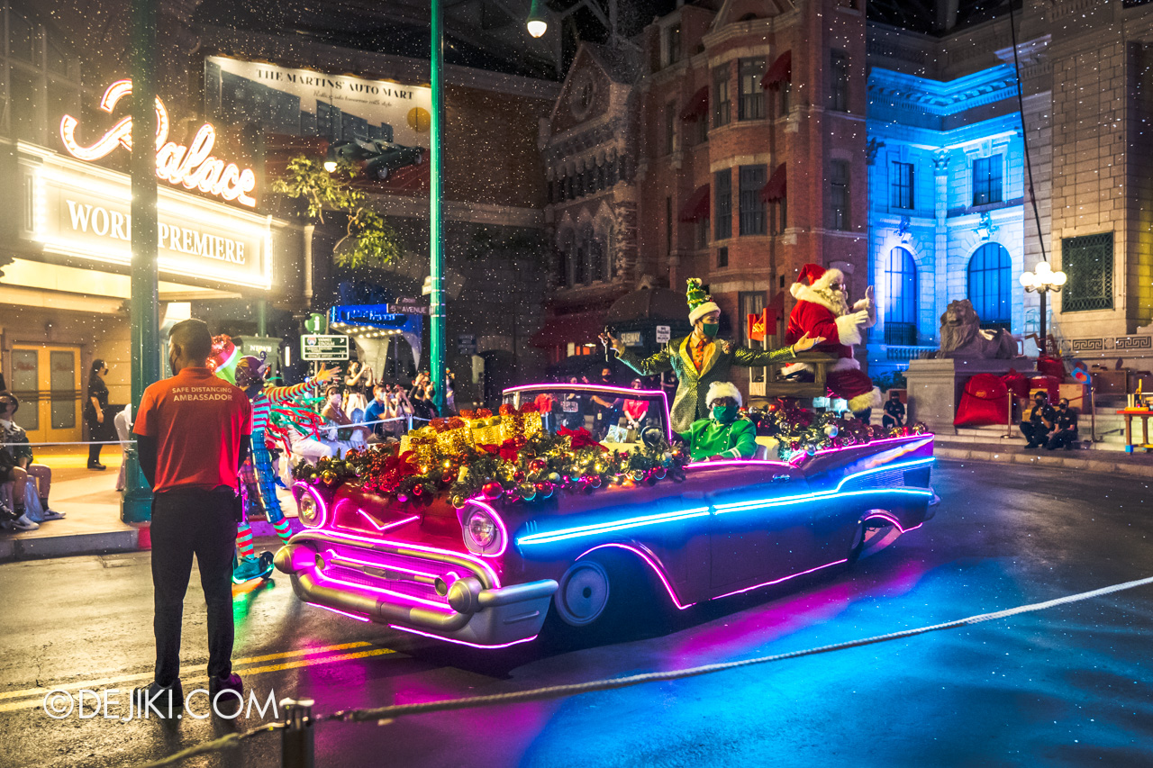 Universal Studios Singapore Its Showtime Premium Christmas Experience A Universal Christmas Spectacular Parade Santa Claus and Mr Christmas in Car