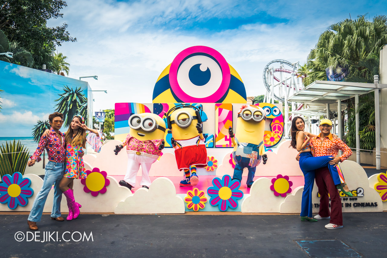 Universal Studios Singapore Groovy Summer 2022 70s Minions group sky