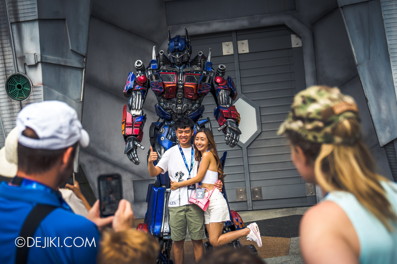 Universal Studios Singapore Triple Thrills Pass Behind The Thrills Transformers The Ride 3D Backstage Tour 6 Private Transformers Meet and Greet