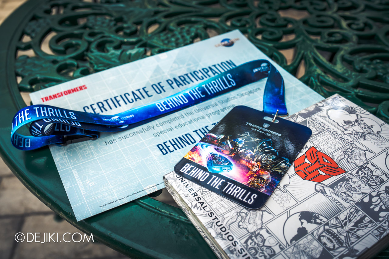 Universal Studios Singapore Triple Thrills Pass Behind The Thrills Transformers The Ride 3D Backstage Tour 8 Souvenir lanyard certificate and notebook